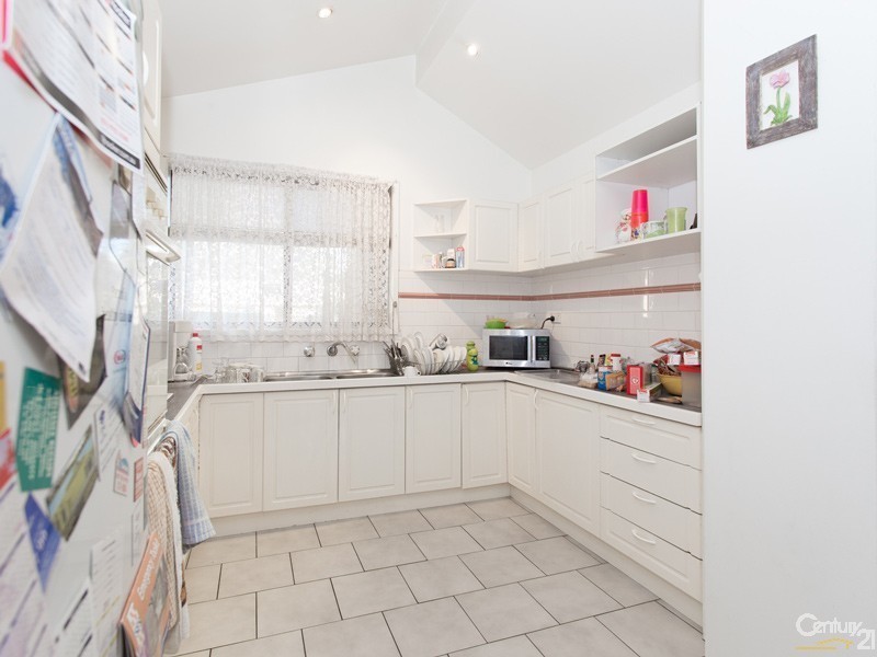 28/20 Somerville Road, Hampton Park VIC 3976