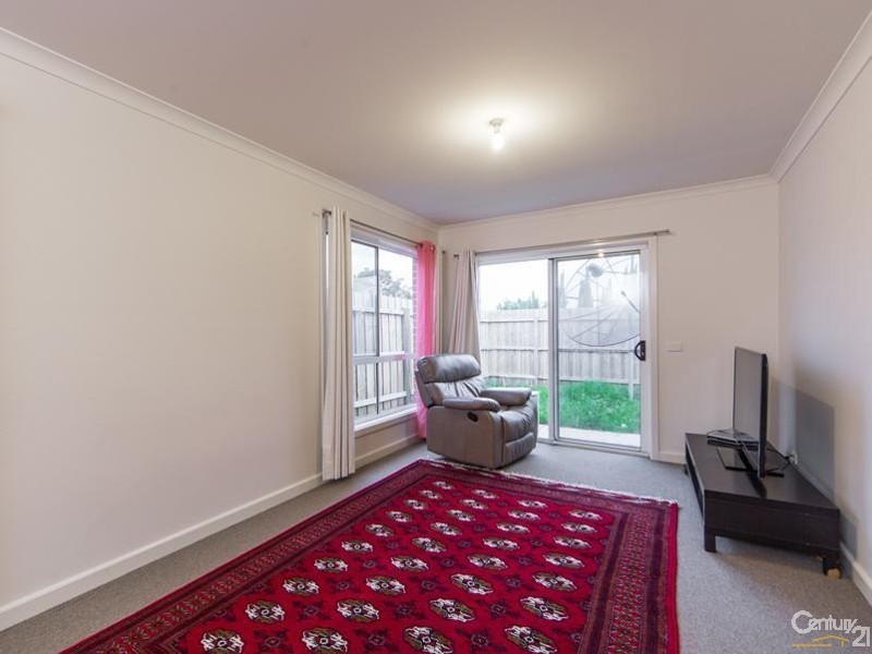 8/4 Young Road, Hallam VIC 3803