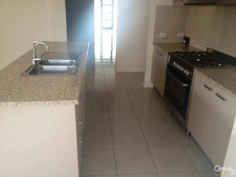 33 Verdant Avenue, Officer VIC 3809