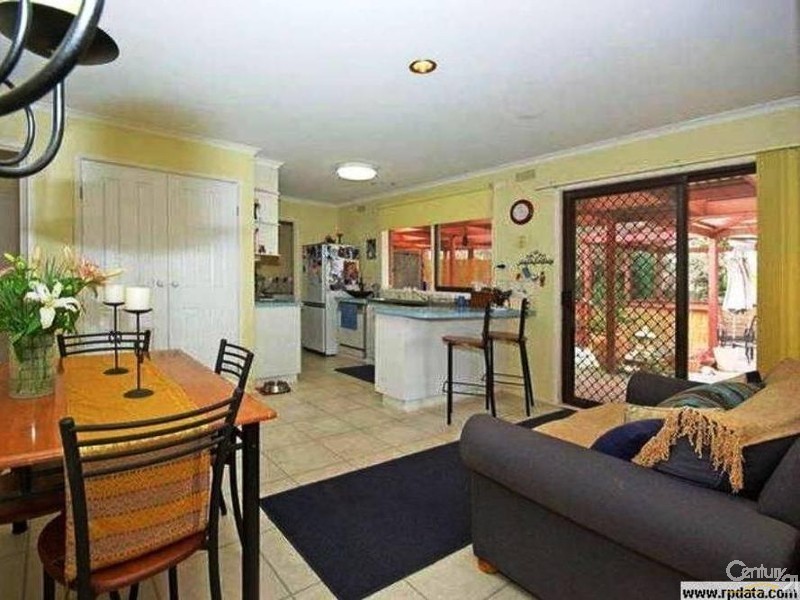 8 Wycombe Rise, Hampton Park VIC 3976