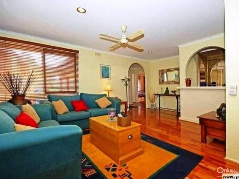 8 Wycombe Rise, Hampton Park VIC 3976