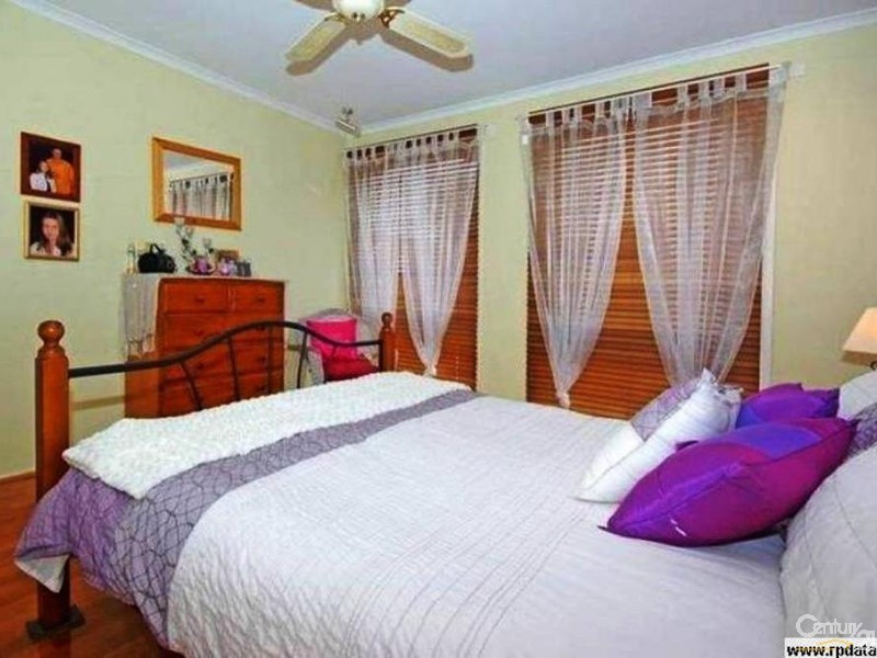 8 Wycombe Rise, Hampton Park VIC 3976