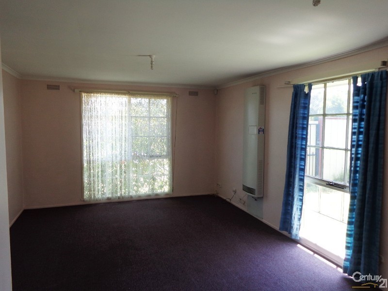 9 Prospect Hill Cres, Dandenong North VIC 3175