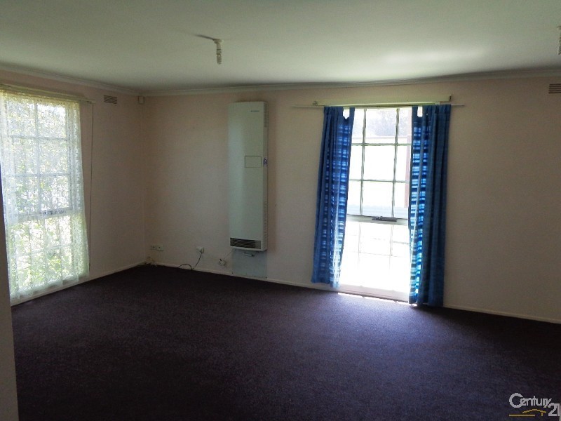 9 Prospect Hill Cres, Dandenong North VIC 3175