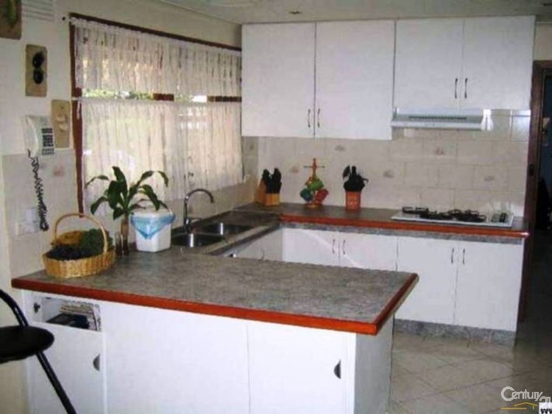 1 Dortad Crt, Hampton Park VIC 3976