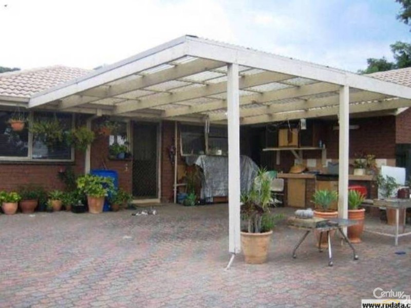 1 Dortad Crt, Hampton Park VIC 3976