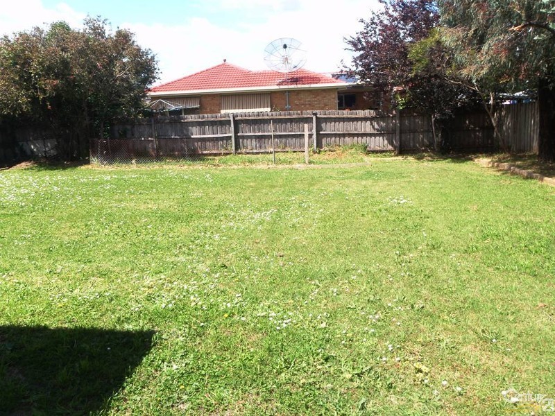 10 Miranda Gardens, Hampton Park VIC 3976