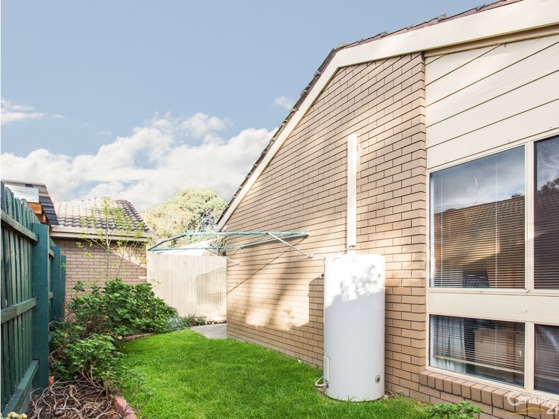28/20 Somerville Road, Hampton Park VIC 3976