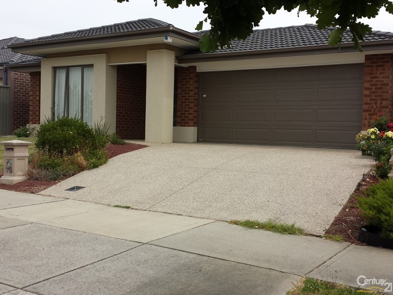 75 Broad Oak Drive,, Cranbourne East VIC 3977