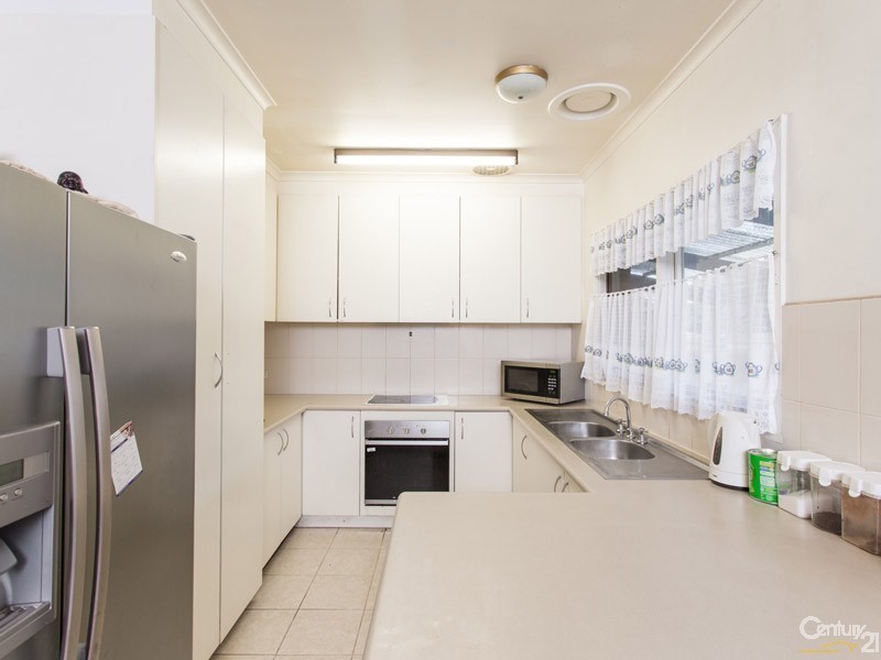 42 Robjant Street, Hampton Park VIC 3976