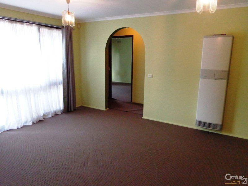 3 Sinclair Crt, Hampton Park VIC 3976