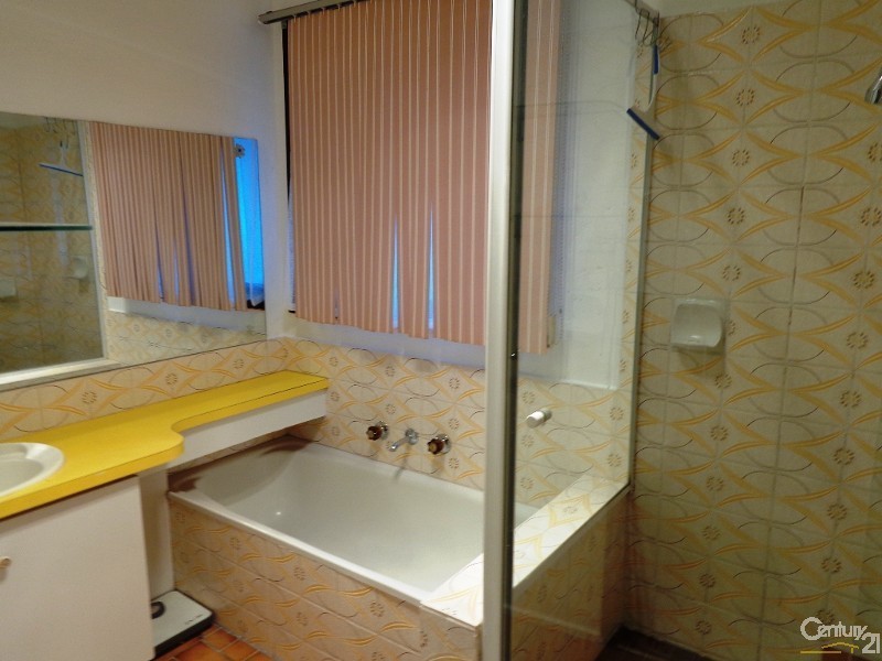 3 Sinclair Crt, Hampton Park VIC 3976