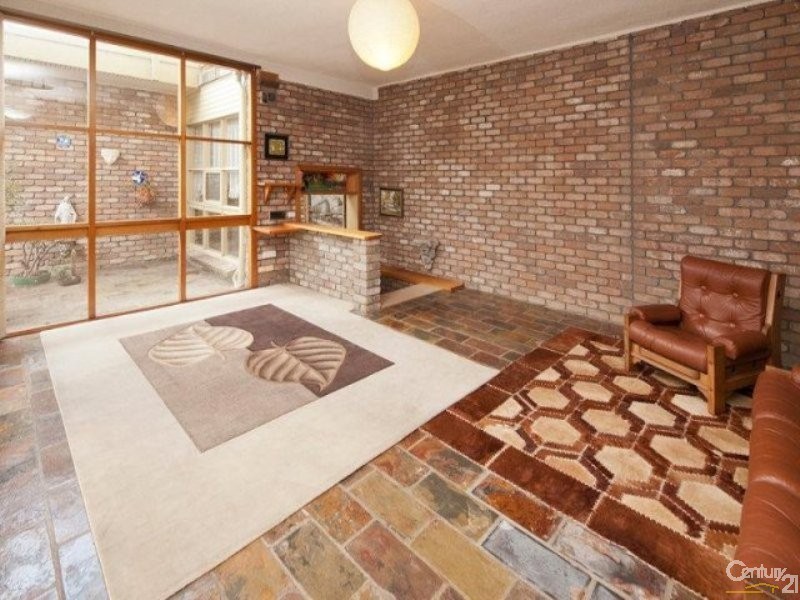 2/37 Pultney Street, Dandenong VIC 3175