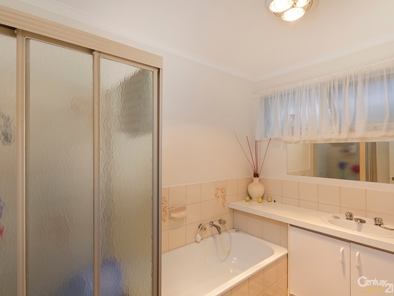 39 Lesley Drive, Hampton Park VIC 3976