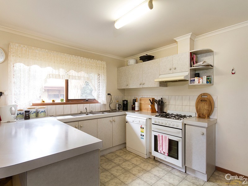 55 Springfield Crescent, Hampton Park VIC 3976
