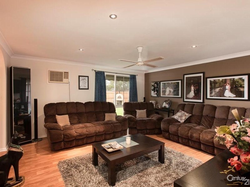 67 Meredith Crescent, Hampton Park VIC 3976