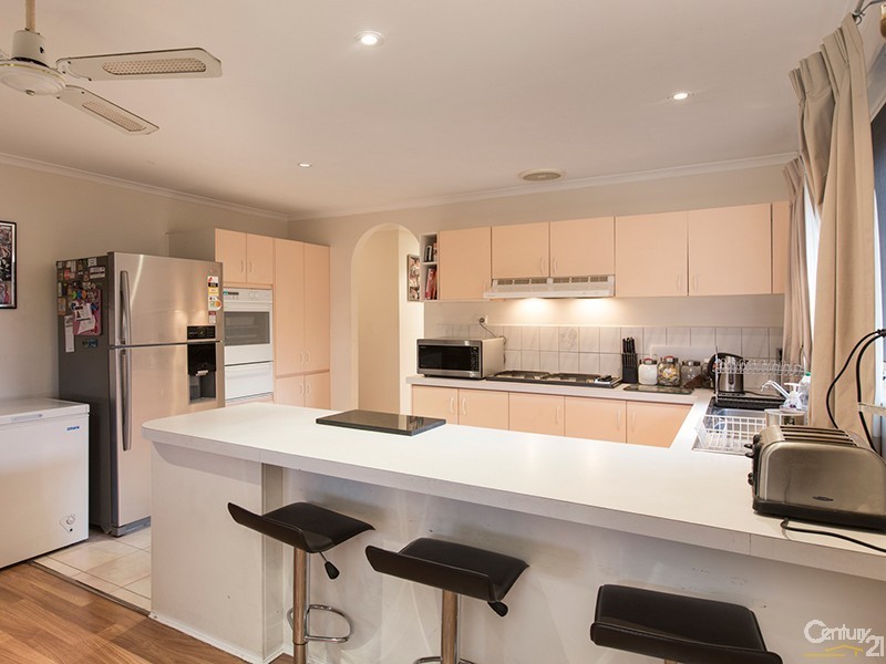 67 Meredith Crescent, Hampton Park VIC 3976