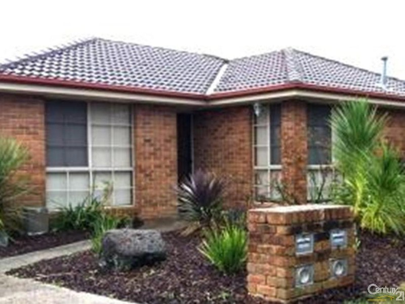 1/5 Princess Maria Place, Hampton Park VIC 3976