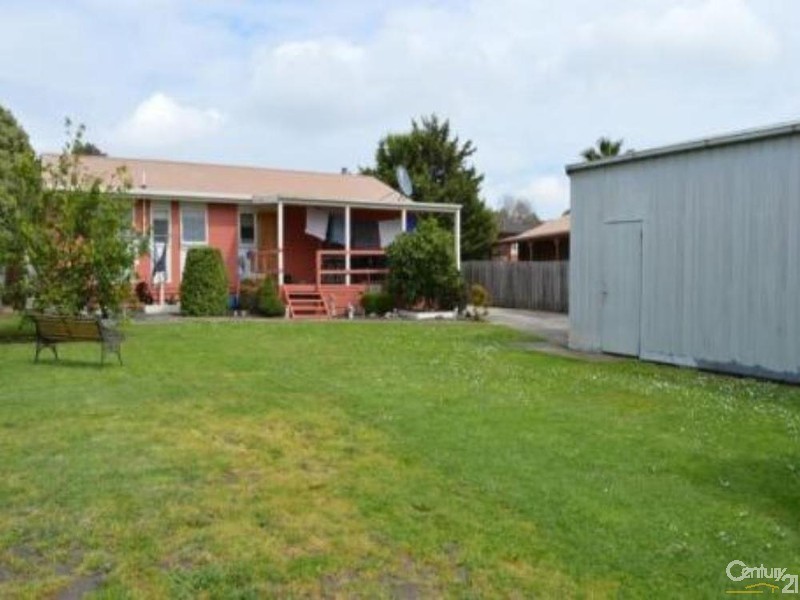 95 Willow Drive, Hampton Park VIC 3976