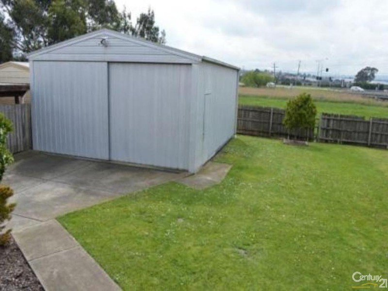 95 Willow Drive, Hampton Park VIC 3976