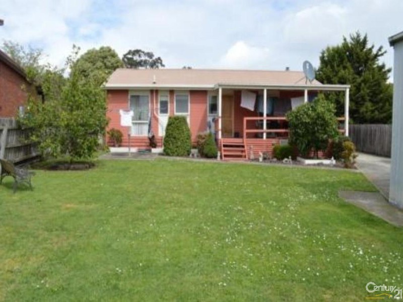 95 Willow Drive, Hampton Park VIC 3976