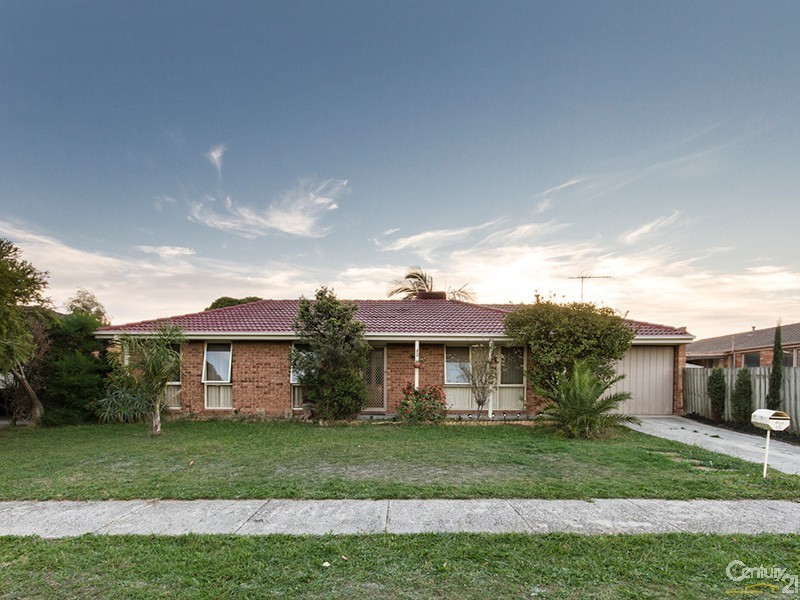 15 Hyssop Drive OLD, Hallam VIC 3803