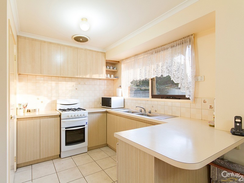 15 Hyssop Drive OLD, Hallam VIC 3803
