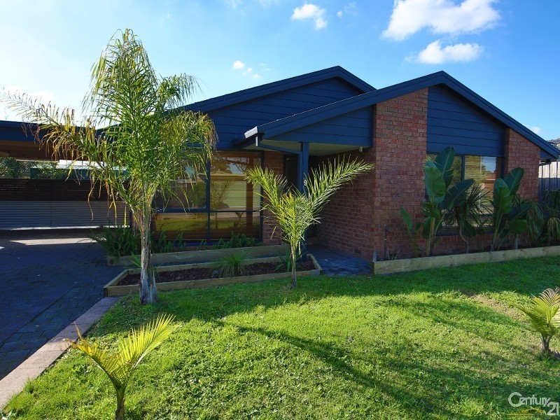 9 Berridale Court, Hampton Park VIC 3976