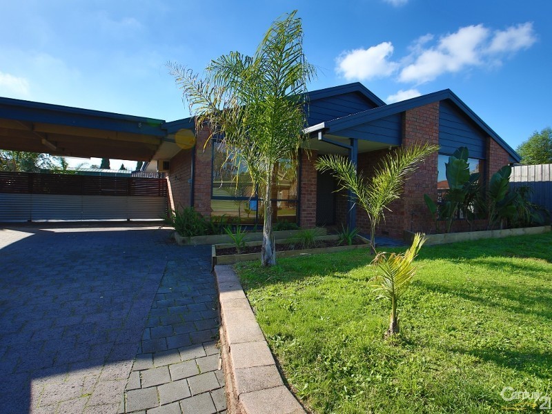 9 Berridale Court, Hampton Park VIC 3976