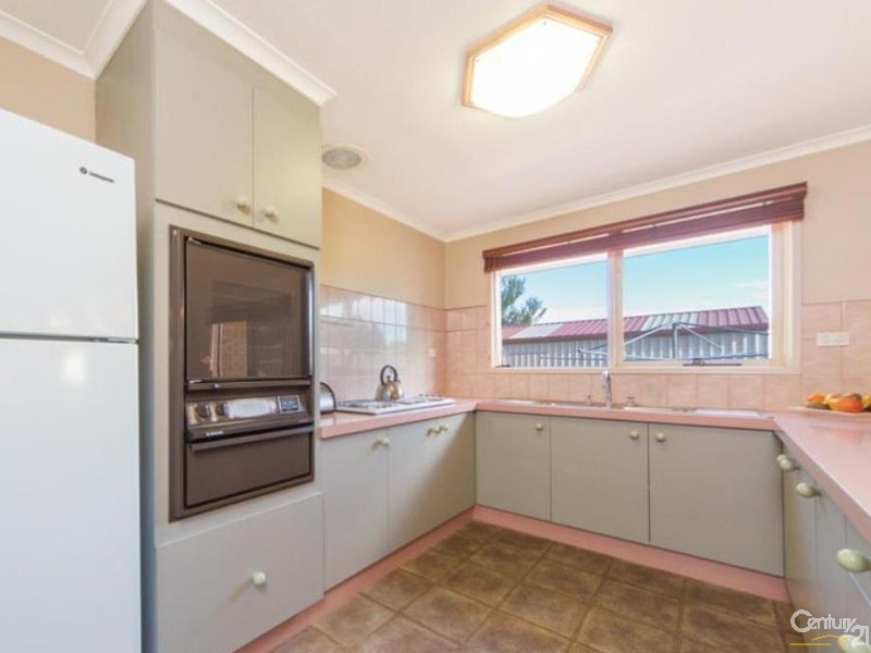 6 Joel Way, Hampton Park VIC 3976