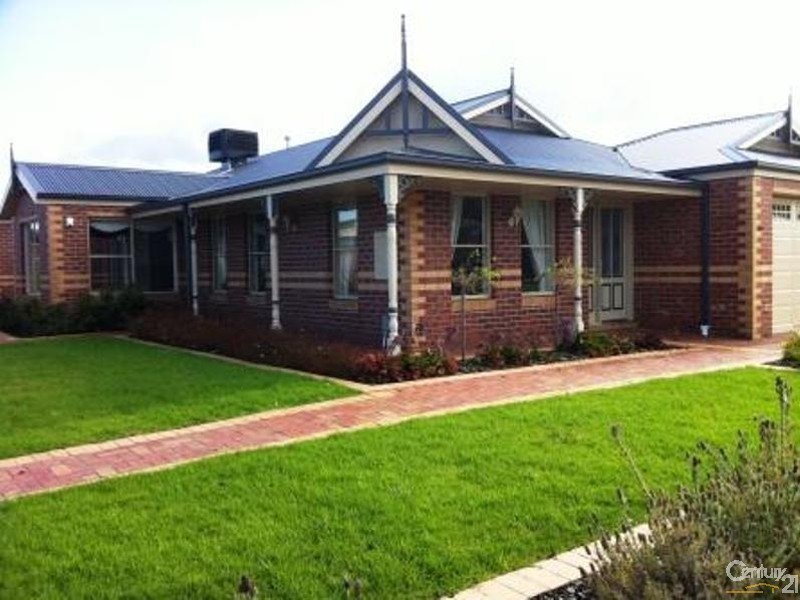 12 Mallet Grove, Lyndhurst VIC 3975