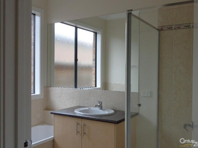 1  Watt Place, Lyndhurst VIC 3975