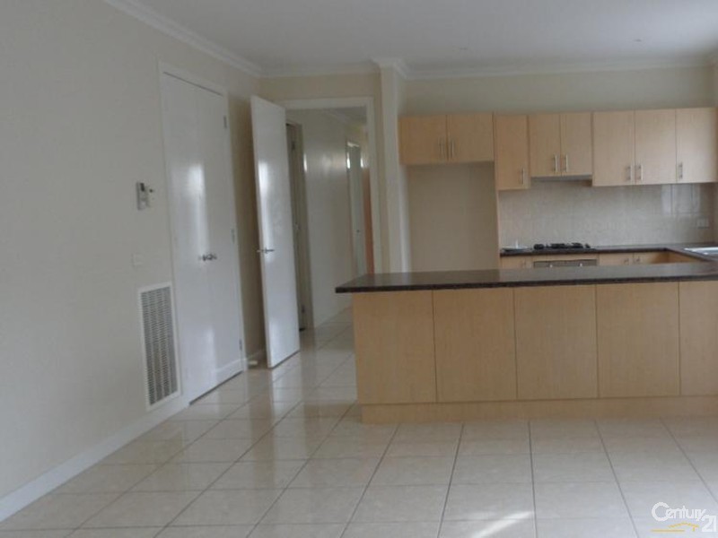 1 Watt Place OLD, Lyndhurst VIC 3975