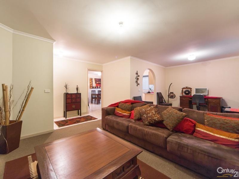 1-2 47 Cheviot Avenue, Berwick VIC 3806