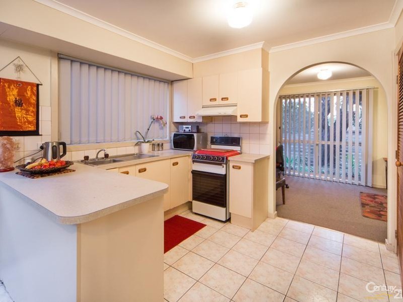 1-2 47 Cheviot Avenue, Berwick VIC 3806