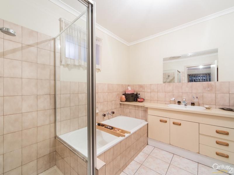 1-2 47 Cheviot Avenue, Berwick VIC 3806