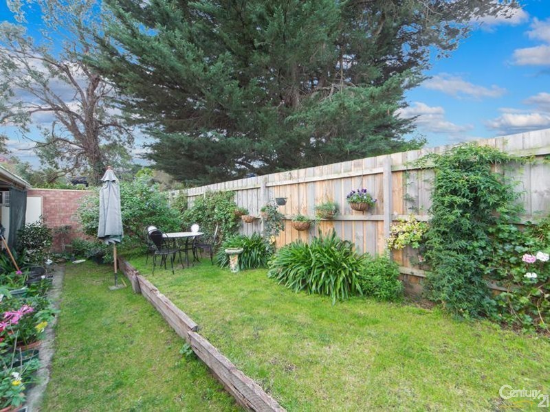 1-2 47 Cheviot Avenue, Berwick VIC 3806