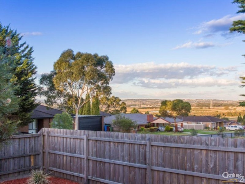 6 Joel Way, Hampton Park VIC 3976