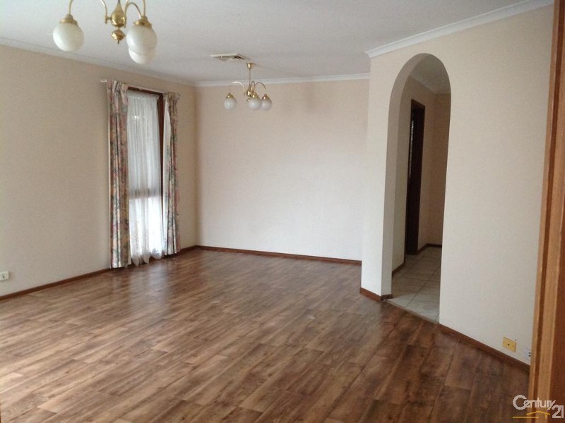 21 Lewisham Close, Hampton Park VIC 3976