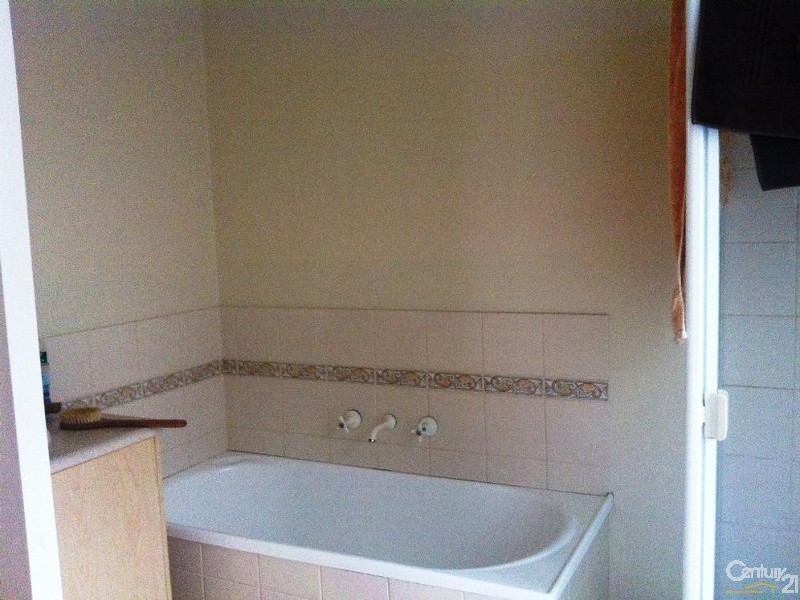 2 Margie Square, Narre Warren South VIC 3805