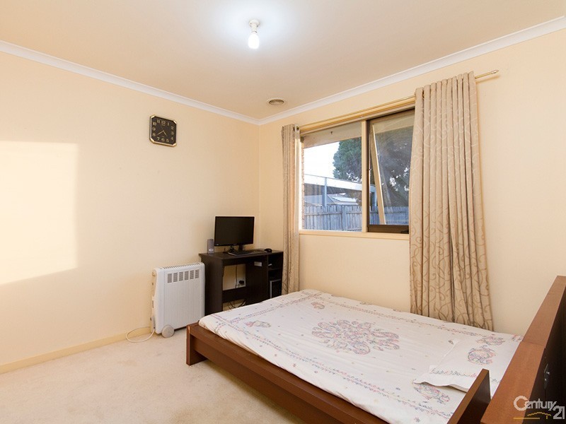 15 Hyssop Drive, Hallam VIC 3803