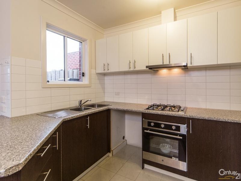 8/4 Young Road, Hallam VIC 3803