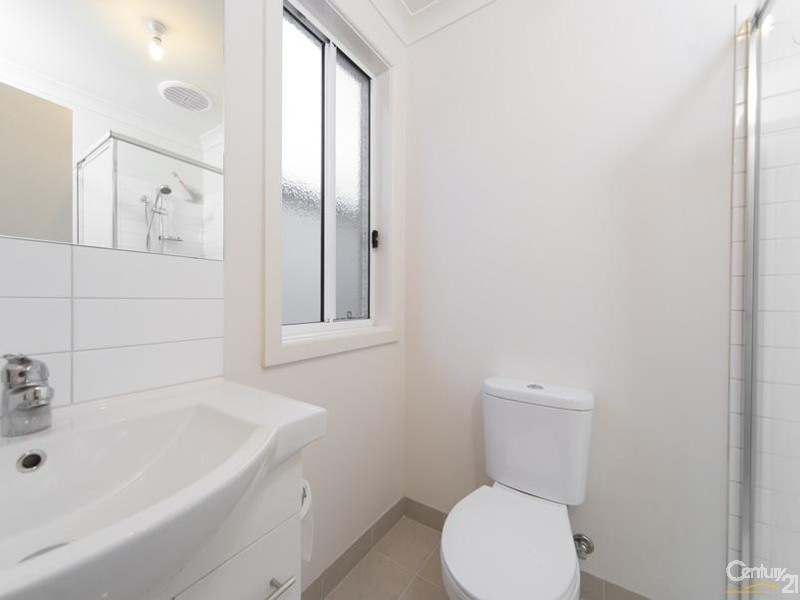 8/4 Young Road, Hallam VIC 3803