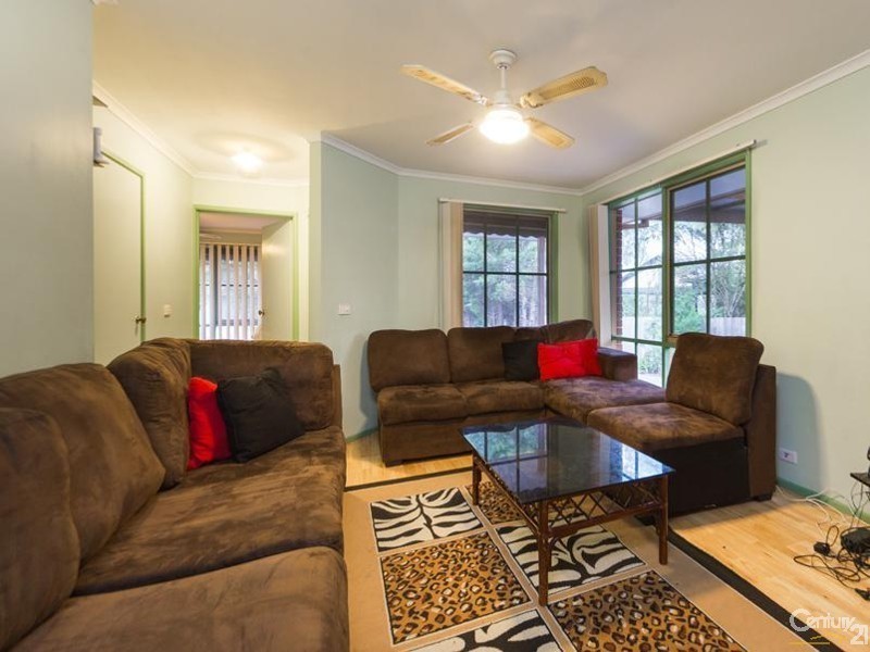 13 Greenhill Rise, Hampton Park VIC 3976