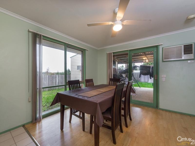 13 Greenhill Rise, Hampton Park VIC 3976