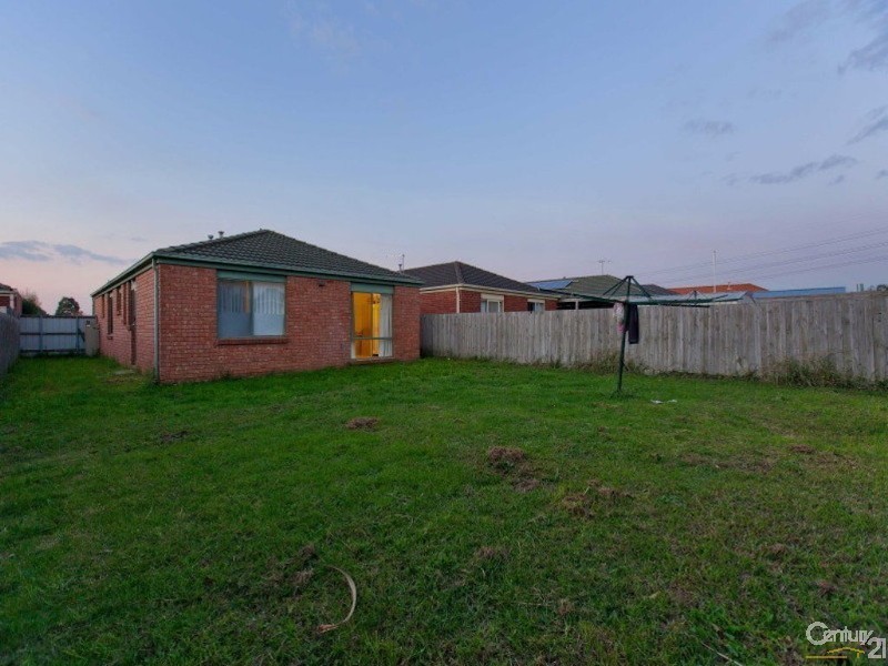 19 Charlotte Court, Cranbourne West VIC 3977