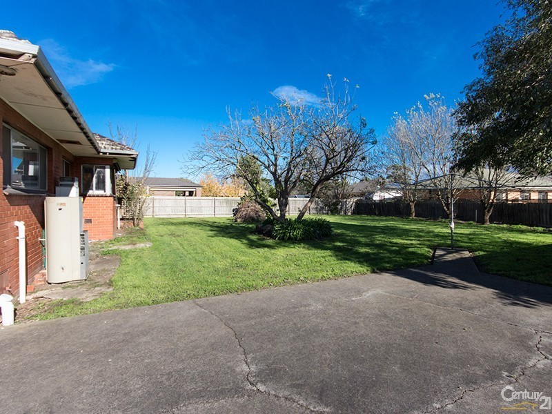 7 Osborn Grove, Pakenham VIC 3810