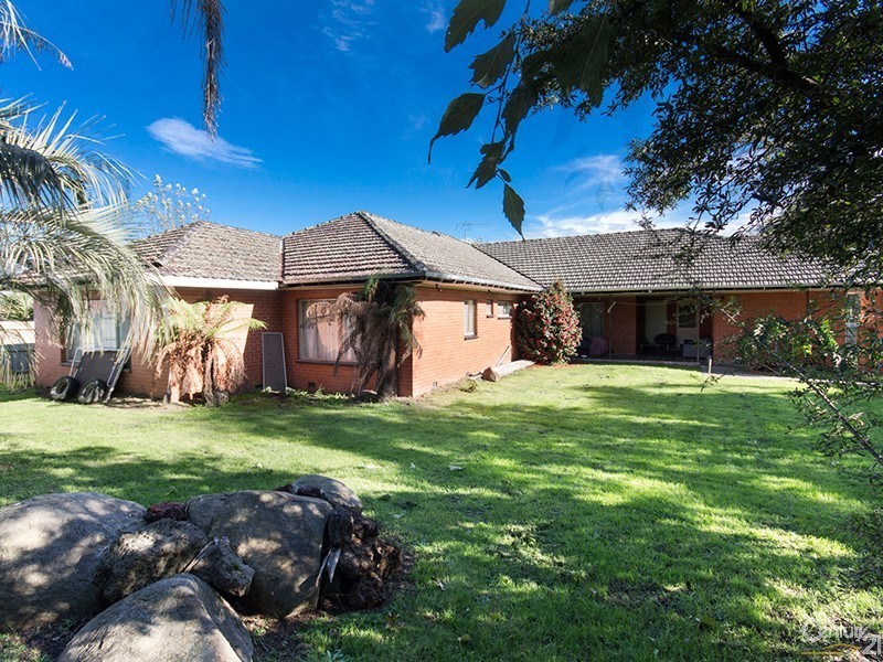 7 Osborn Grove, Pakenham VIC 3810