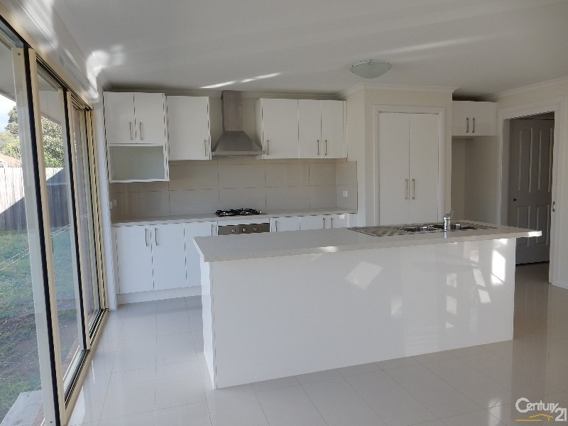 6a Mark Court, Hampton Park VIC 3976