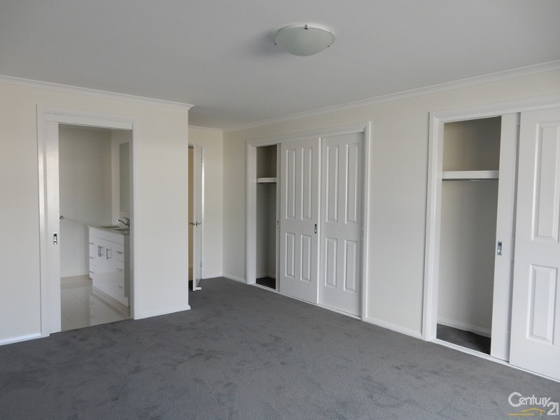 6a Mark Court, Hampton Park VIC 3976